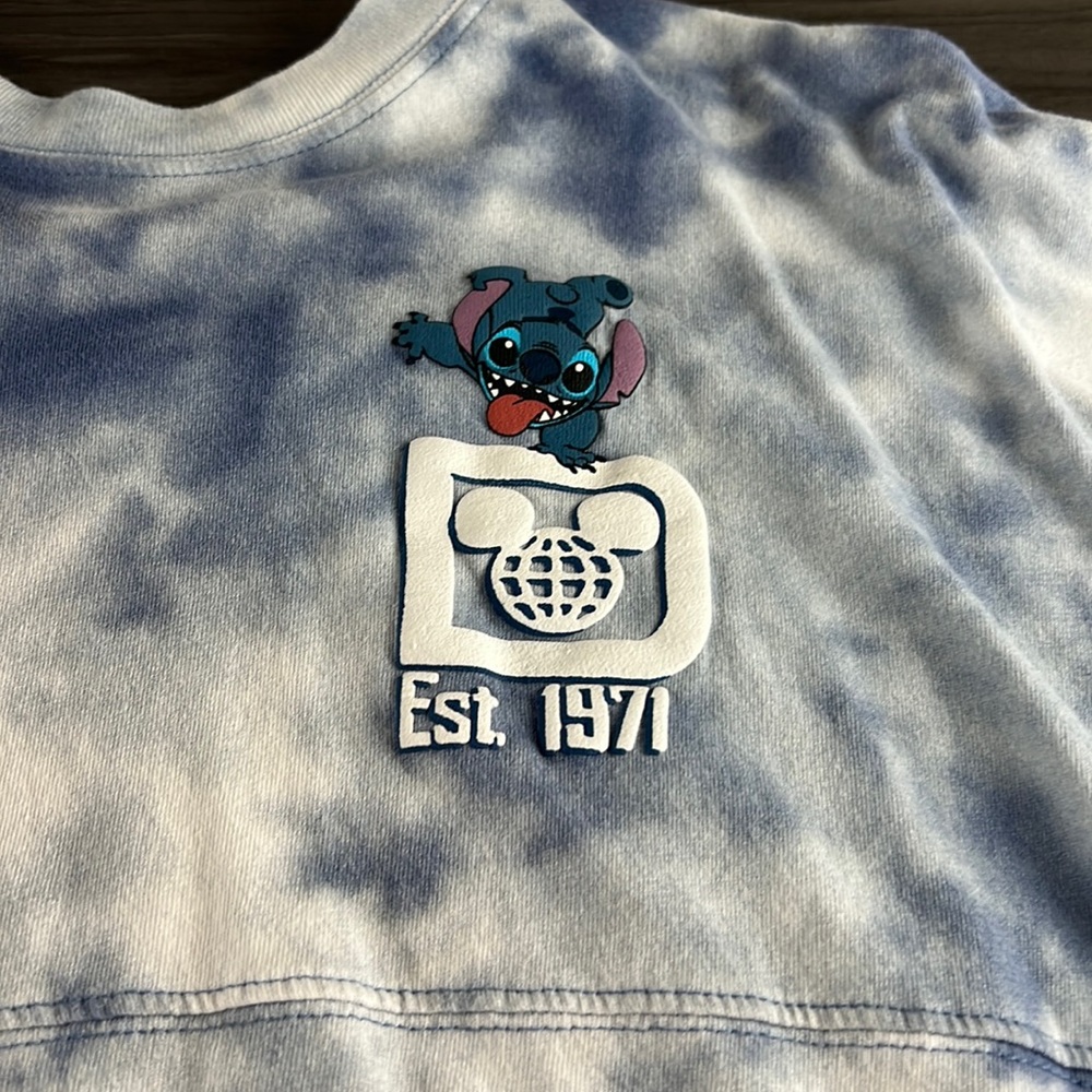 Disney’s stitch spirit jersey size large